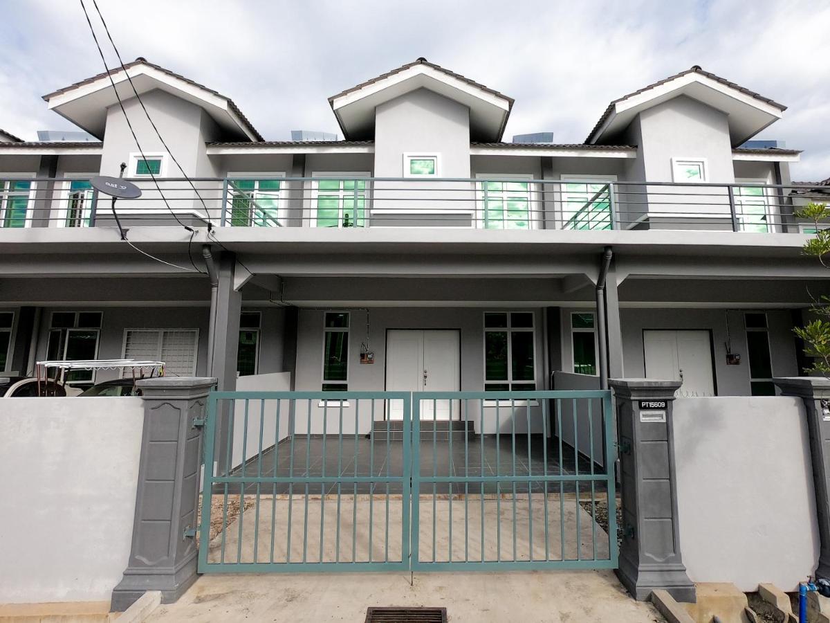 Ayna Homestay 5 Minutes To Marang Jetty Luaran gambar